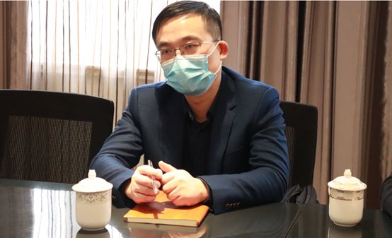 温岭市委常委、组织部部长阮积庆，市政协副主席林文鹤等一行向导莅临拉斯维加斯9888开展“三效劳”运动